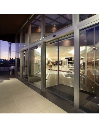Αυτόματες συρόμενες πόρτες αεροδρομίου