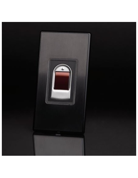 Νέα σειρά Navkom R7