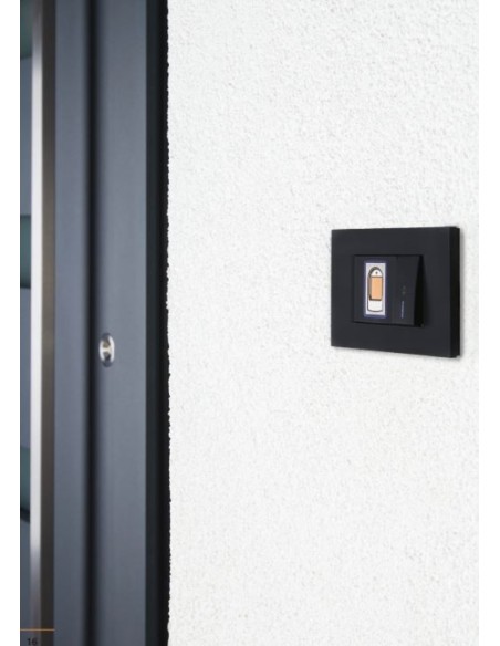 Νέα σειρά Navkom R7