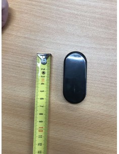 Single adjustable plate for plastic guides