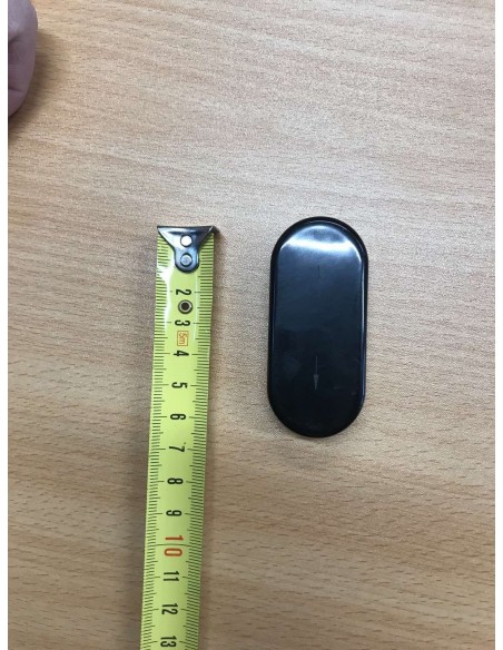 Single adjustable plate for plastic guides